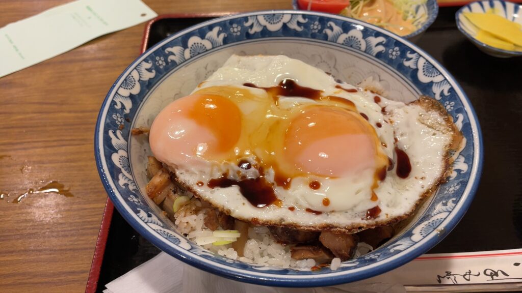 ハッピー食堂 チャーシュー丼